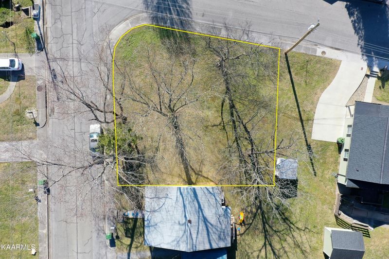 1301 Madison Ave, Maryville, TN 37804