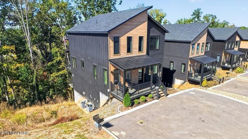 1301 Reedmont Way, Sevierville, TN 37876