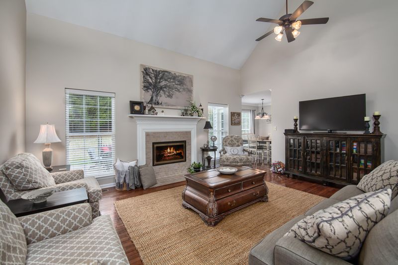 1301 Wineberry Rd, Powell, TN 37849