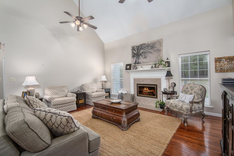 1301 Wineberry Rd, Powell, TN 37849