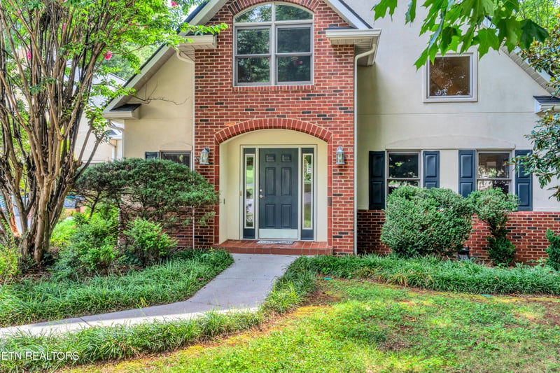 1302 Dunbarton Dr, Maryville, TN 37803