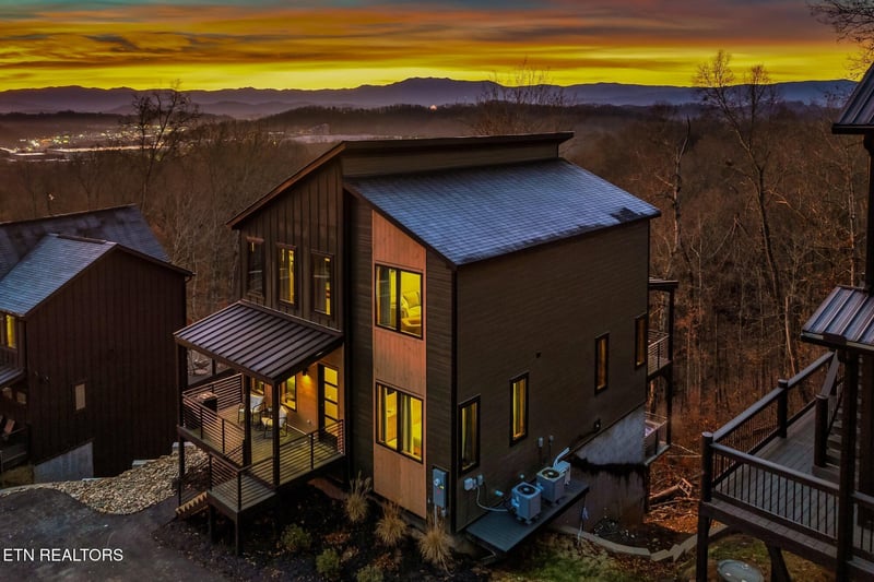 1302 Reedmont Way, Sevierville, TN 37876