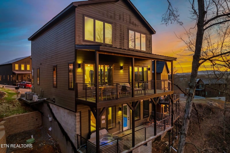 1302 Reedmont Way, Sevierville, TN 37876