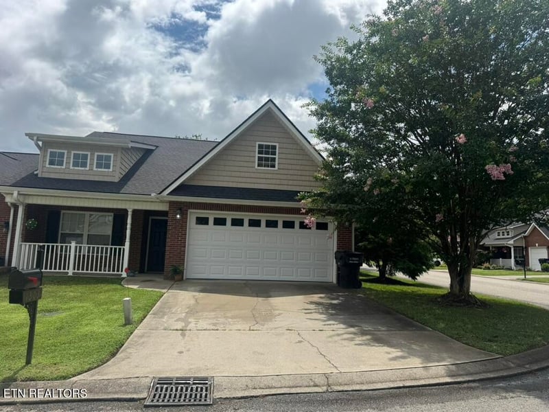 1303 Hazelgreen Way #53, Knoxville, TN 37912