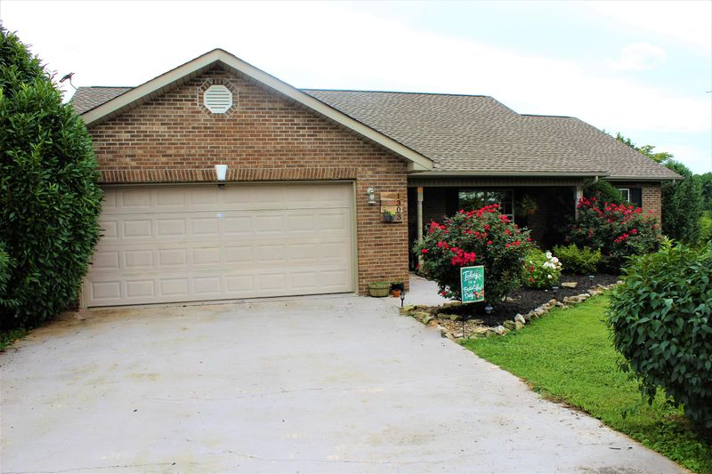 1303 Prairie Pl, Greenback, TN 37742