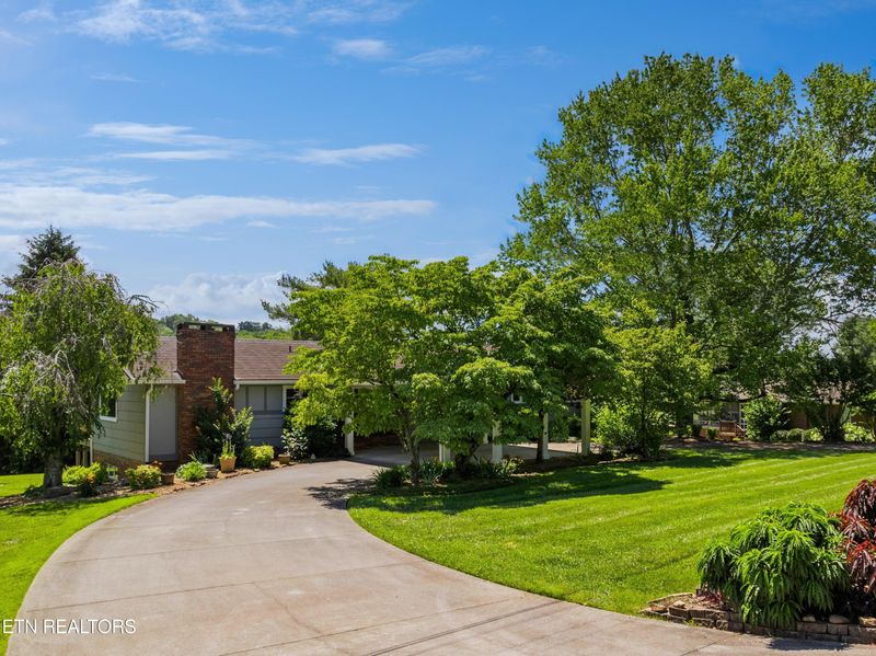 1304 Bales Dr, Morristown, TN 37814