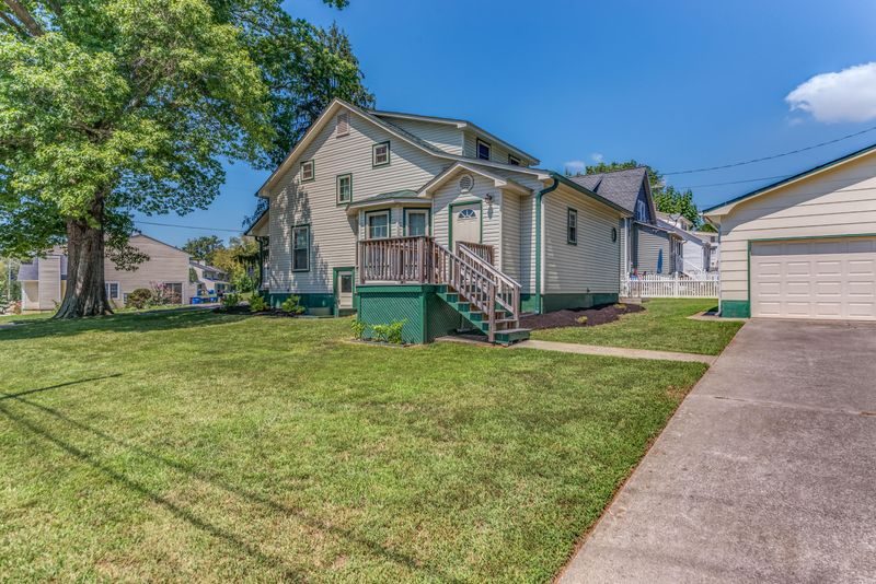 1304 Nobel St, Alcoa, TN 37701