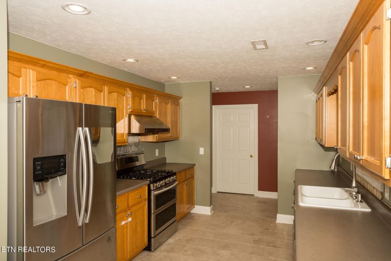 1304 Sarek Ave, Sevierville, TN 37876