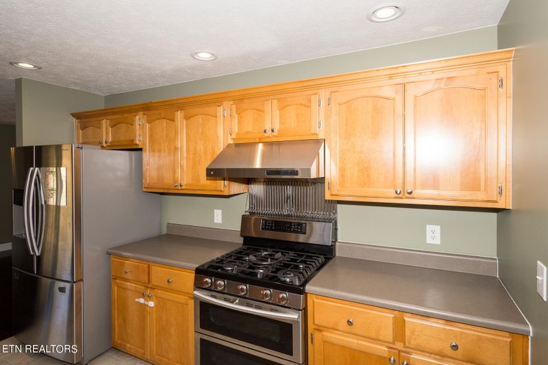 1304 Sarek Ave, Sevierville, TN 37876