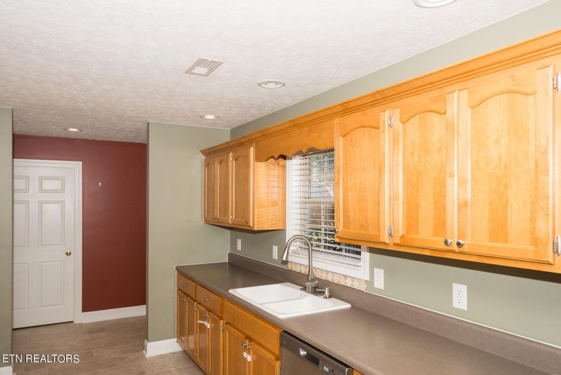 1304 Sarek Ave, Sevierville, TN 37876