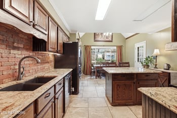 1305 Mark Joseph Ln, Knoxville, TN 37931