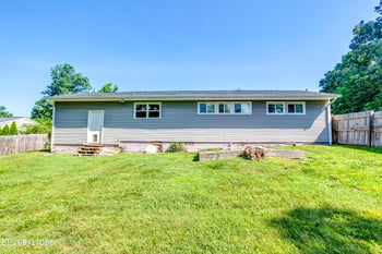 1306 E East Walnut Grove Dr, Knoxville, TN 37918