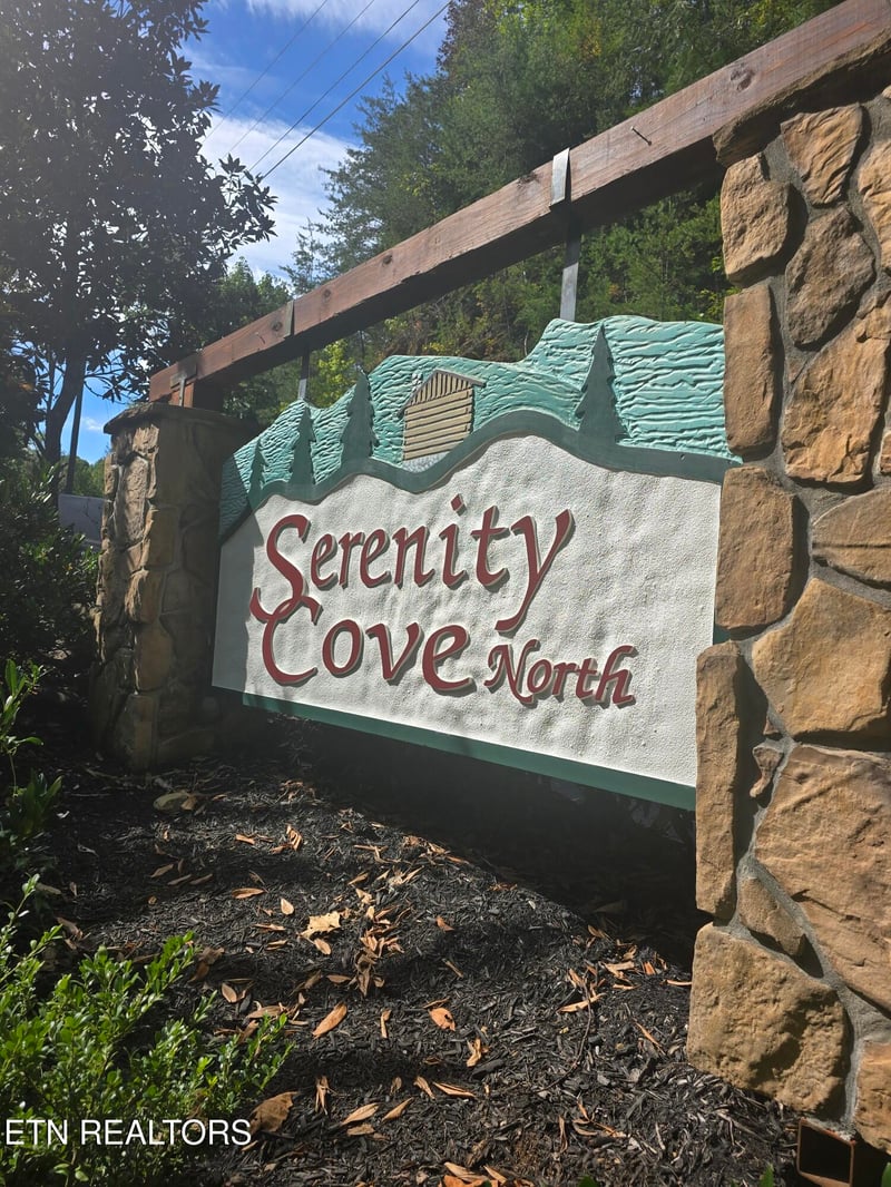1306 Morning Dove Way, Sevierville, TN 37862