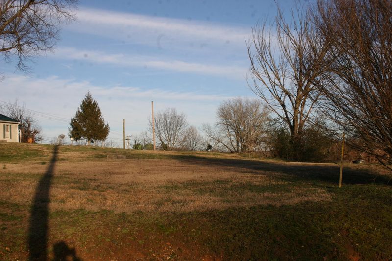 1306 Morris St, Sweetwater, TN 37874