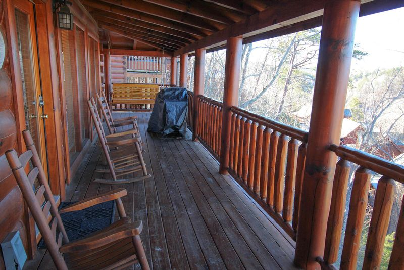 1306 Timberwolf Way, Sevierville, TN 37876