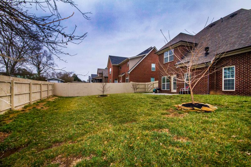 1306 Whisper Trace Ln, Knoxville, TN 37919