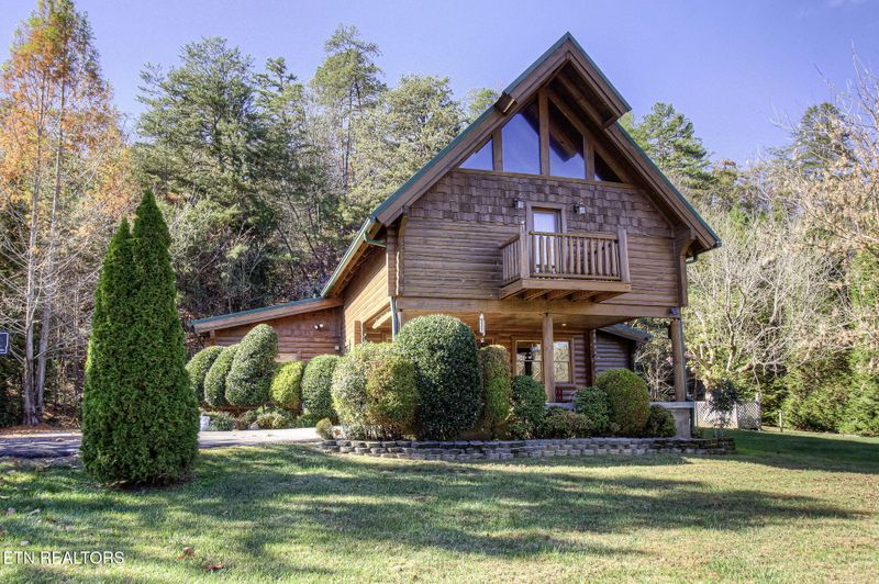 1306 Zachary Thomas Ln, Sevierville, TN 37876