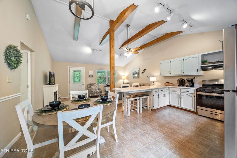 1307 Ash Dr, Sevierville, TN 37876