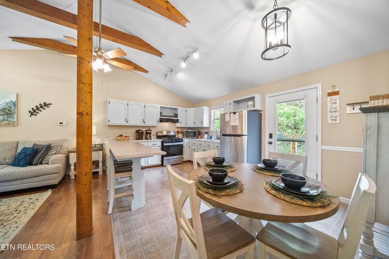 1307 Ash Dr, Sevierville, TN 37876