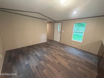 1307 Briceville Hwy, Briceville, TN 37710