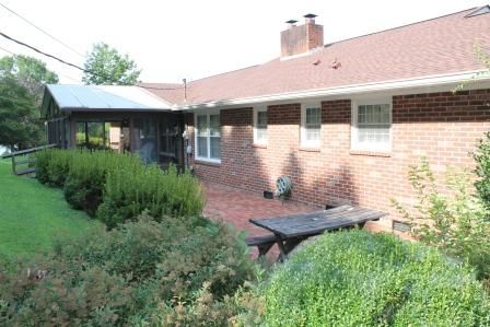 1307 Dogwood Dr, Kingston, TN 37763