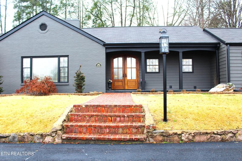 1307 Park St, Sweetwater, TN 37874