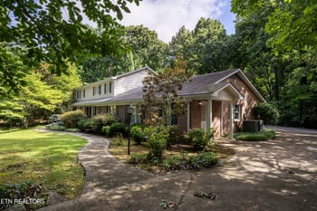 1307 Snowdon Dr, Knoxville, TN 37912