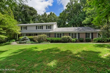 1307 Snowdon Dr, Knoxville, TN 37912