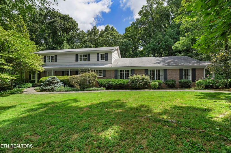 1307 Snowdon Dr, Knoxville, TN 37912