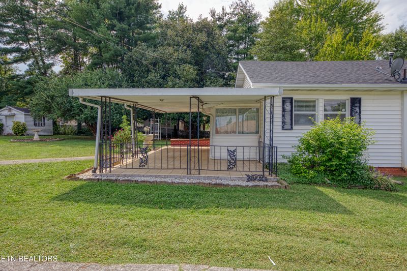 1308 Mcarthur Rd, Maryville, TN 37804