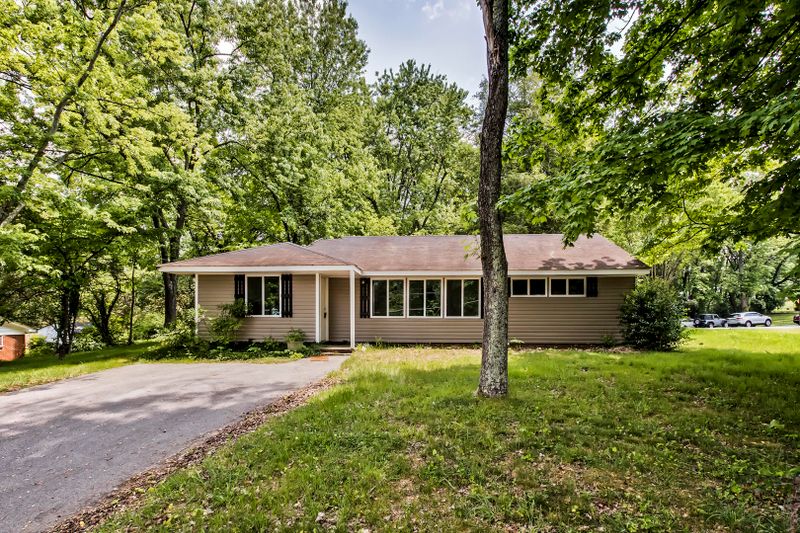 1308 Morrell Rd, Knoxville, TN 37919