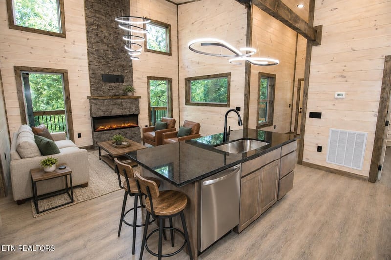 1308 N Oak Ct, Sevierville, TN 37876