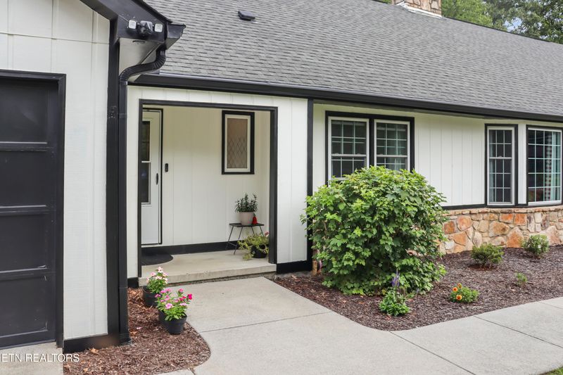1308 Poplar Ct, Sevierville, TN 37862