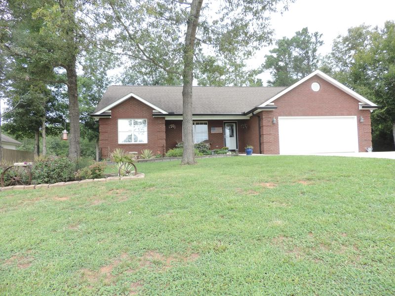 1308 Tomahawk Dr, Maryville, TN 37803