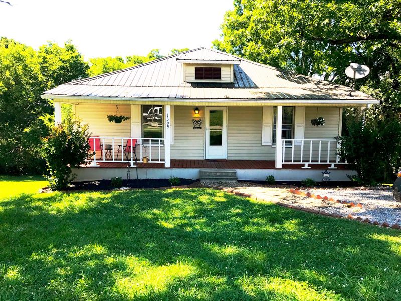 1309 Forest Ave, Maryville, TN 37804