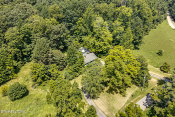 1309 Gamble Dr, Heiskell, TN 37754