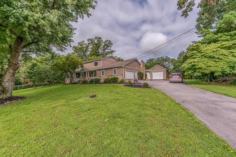 1309 Highvue Dr, Knoxville, TN 37932