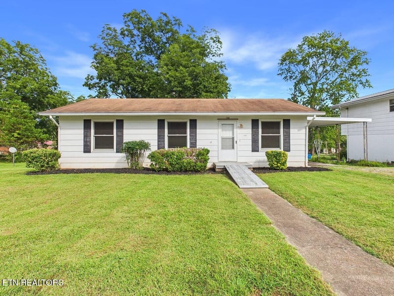 1309 Scott Ave, Etowah, TN 37331