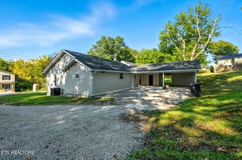 1309 Summit St, Athens, TN 37303