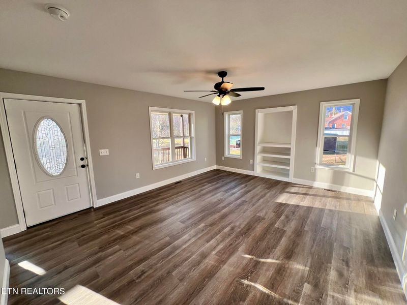 131 A St, Lafollette, TN 37766