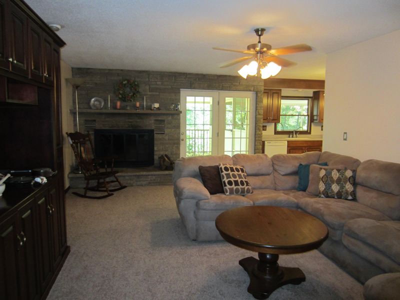 131 Barrington Dr, Oak Ridge, TN 37830