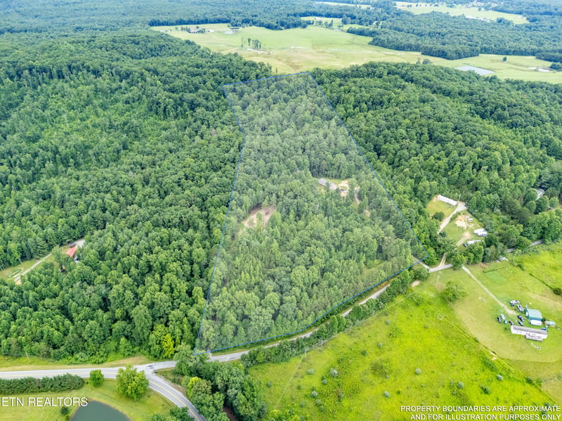 131 Bart Woolum Rd, Lancing, TN 37770