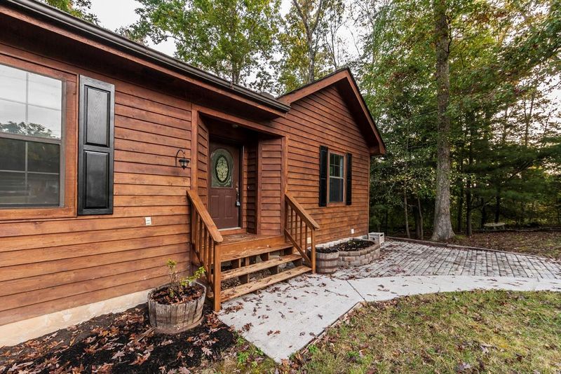 131 Boyd Ln, Harriman, TN 37748
