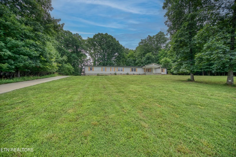131 Collier Dr, Kingston, TN 37763