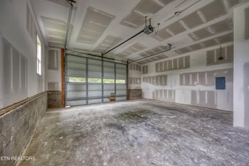 131 Collier Dr, Kingston, TN 37763