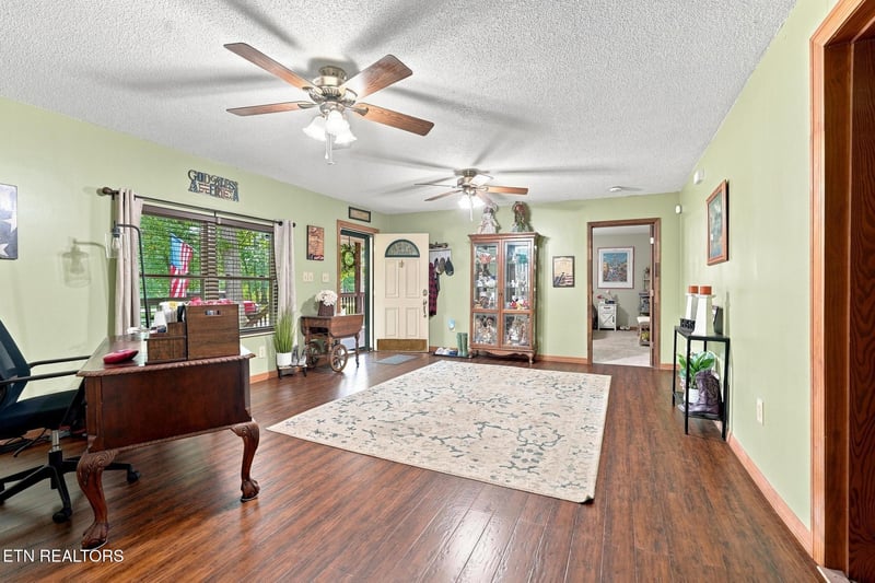 131 Critter Crossing Rd, Crossville, TN 38572