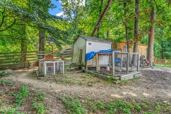 131 Delozier Ln, Rockwood, TN 37854