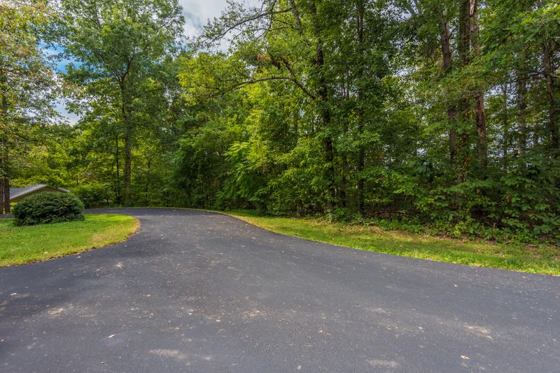 131 Doya Ln, Loudon, TN 37774