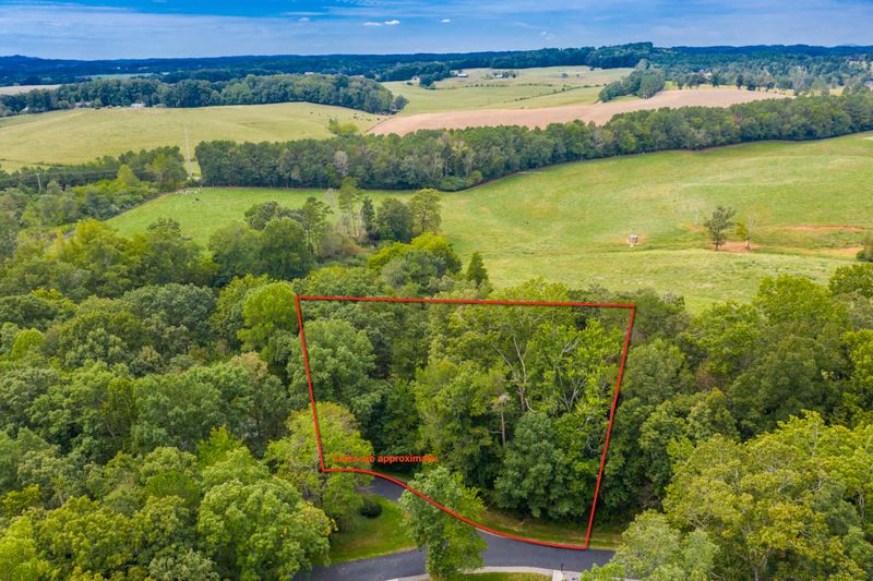 131 Doya Ln, Loudon, TN 37774