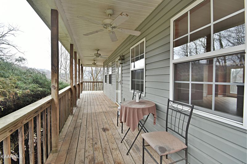 131 Duke Ln, Luttrell, TN 37779
